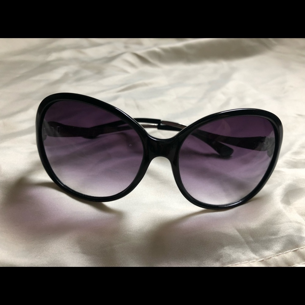 Michael Kors MK “Drake” Sunglasses, black